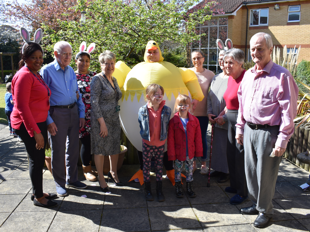COUNCILLOR TINA HOWARD VISITS MOUNTBATTEN LODGE’S EASTER FAIR AND